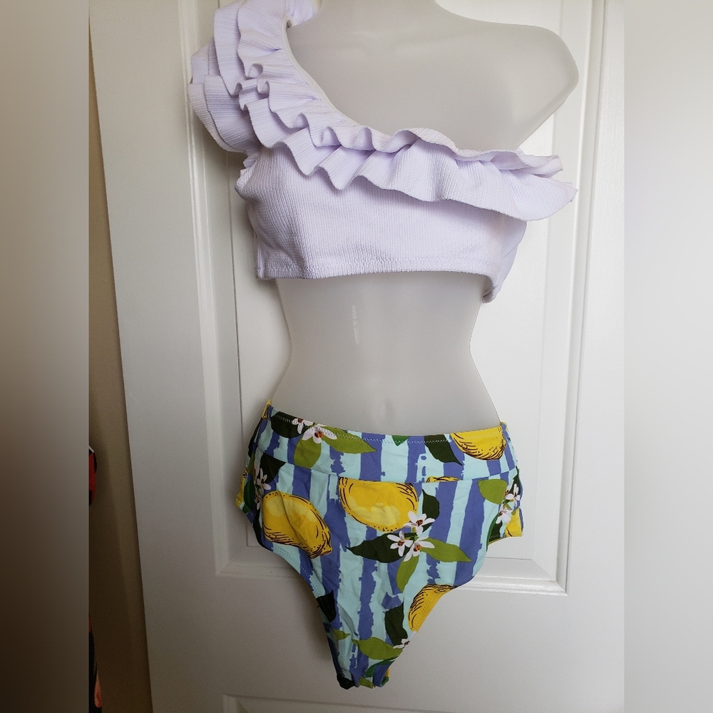 Cupshe 2 piece sz M one shoulder ruffle top w lemon high waisted bottoms